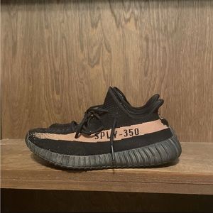 Yeezy 350 Copper. size 11.